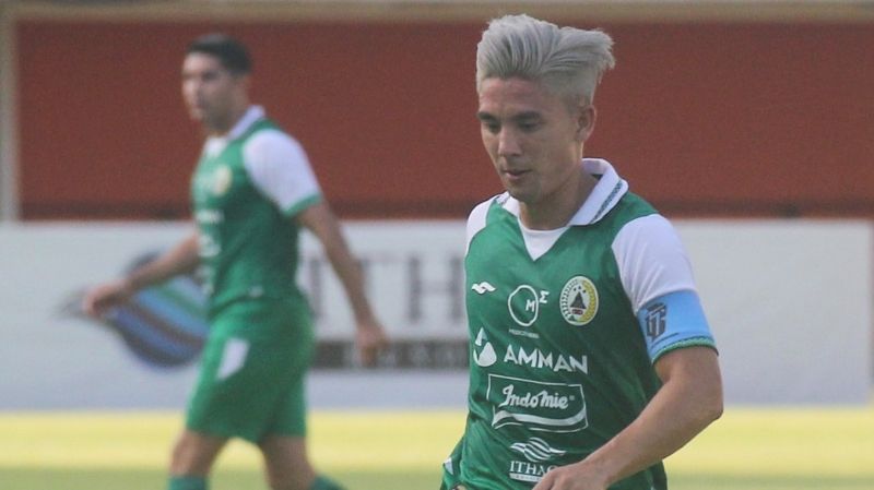 ALL OUT: Kapten PSS Sleman Kim Jeffrey Kurniawan. (GUNTUR AGA TIRTANA/RADAR JOGJA)