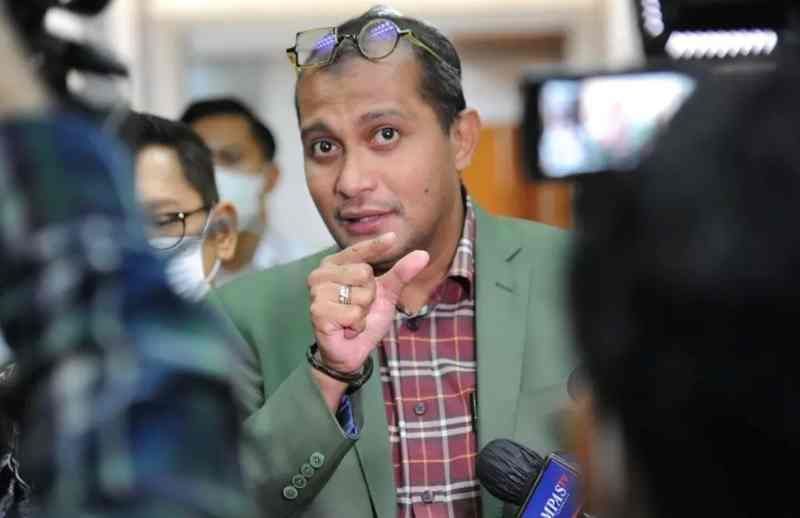 Mantan Wakil Menteri Hukum dan HAM (Wamenkumham), Edward Omar Sharif Hiariej alias Eddy Hiariej segera menjalani pemeriksaan penyidik Komisi Pemberantasan Korupsi (KPK).