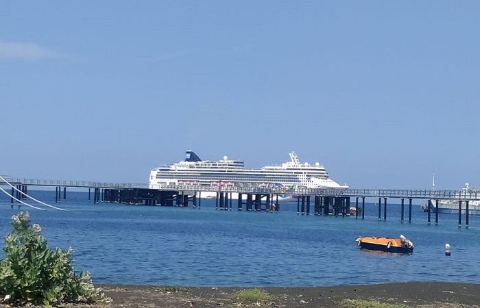 Dinas Pariwisata Buleleng targetkan peningkatan jumlah kunjungan cruise line ke Bali utara melalui Pelabuhan Celukan Bawang. Di 2024 ditargetkan meningkat menjadi 15 cruise line yang bersandar.