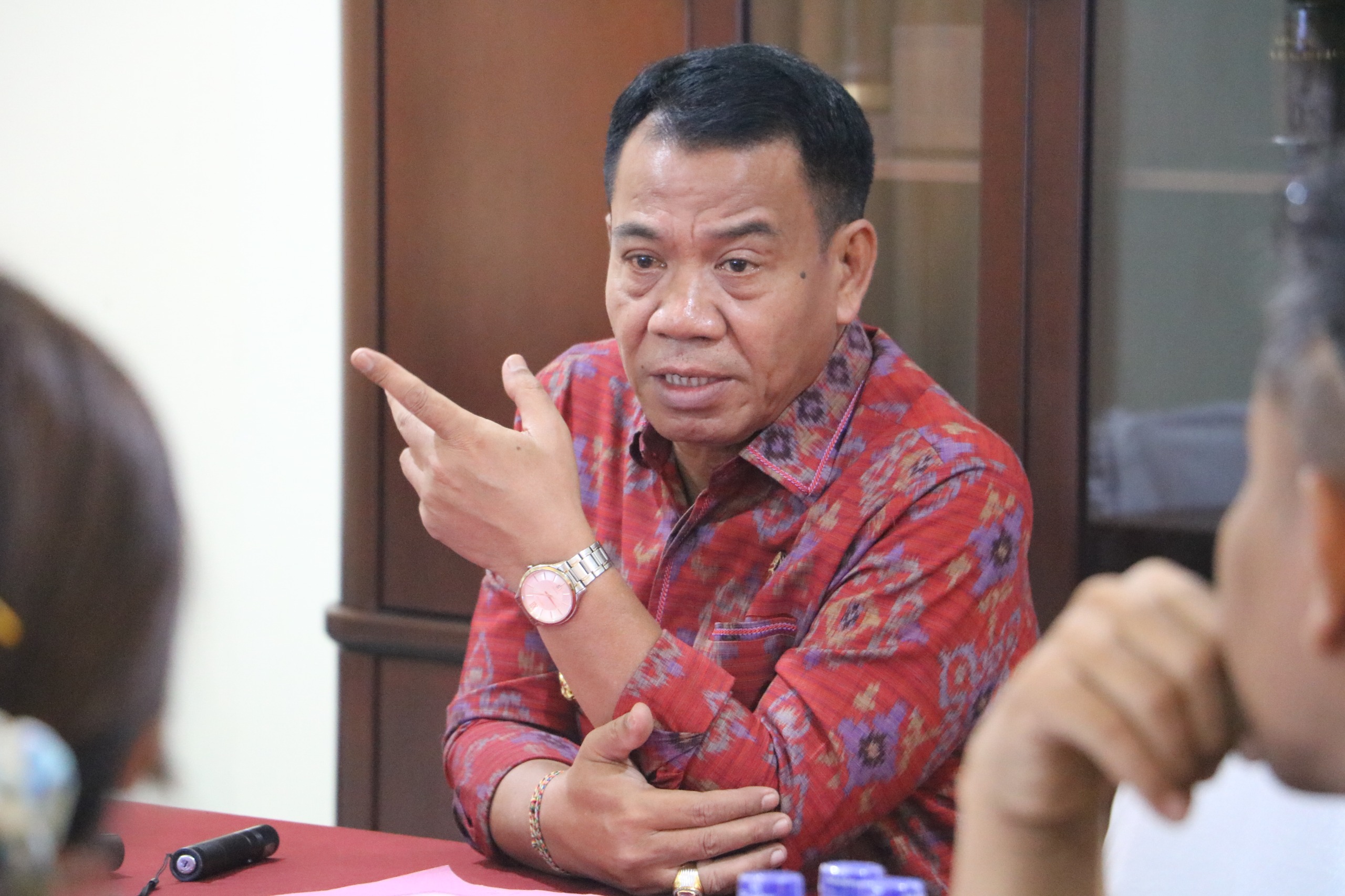 BUKA KANAL PENGADUAN: Pj. Bupati Buleleng, Ketut Lihadnyana.
