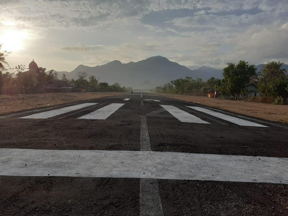 MASIH SENGKETA: Kondisi runway di Lapangan Terbang (Lapter) Letkol Wisnu, yang terletak di Desa Sumberkima, Kecamatan Gerokgak, Buleleng.
