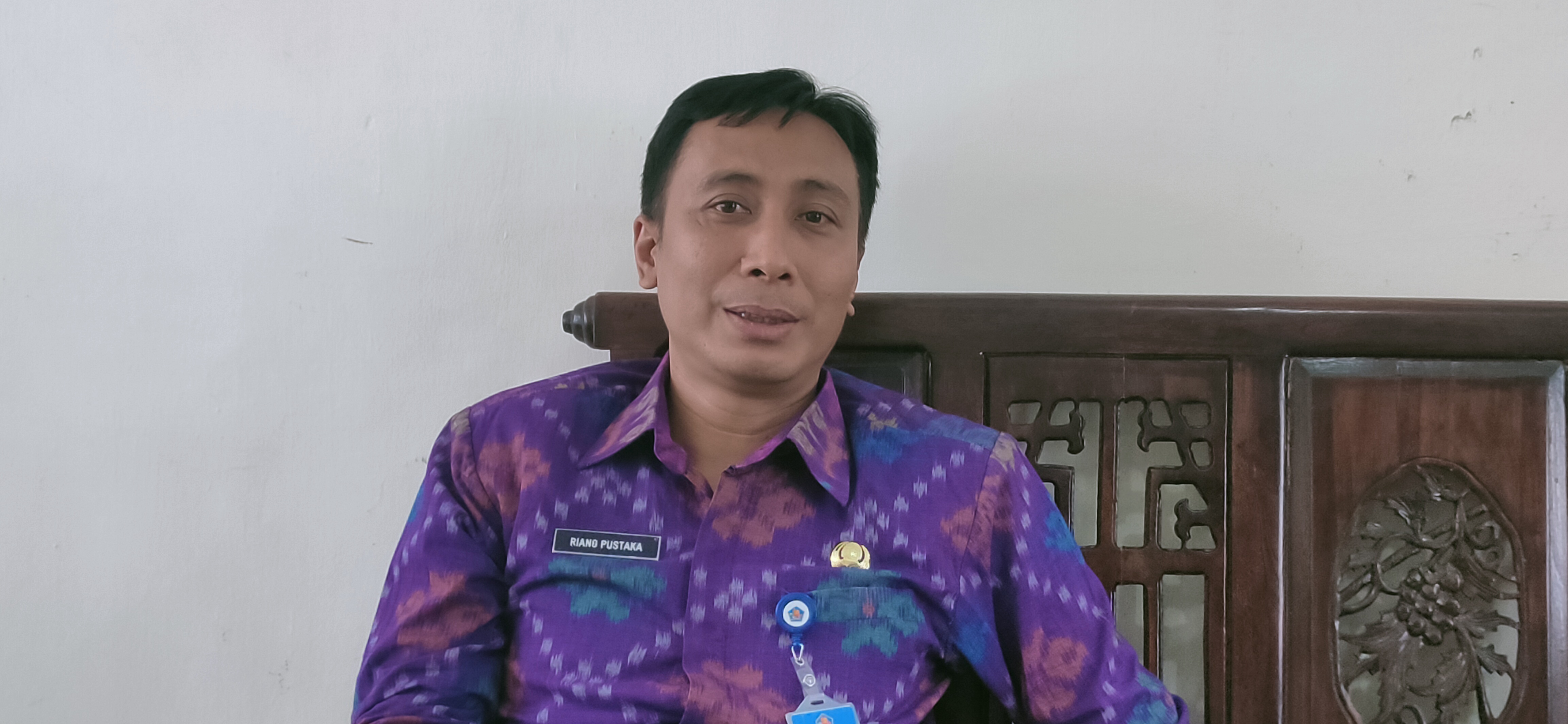 VASEKTOMI: Kepala Dinas Pengendalian Penduduk Keluarga Berencana Pemberdayaan Perempuan dan Perlindungan Anak (P2KBP3A) Buleleng, Nyoman Riang Pustaka.
