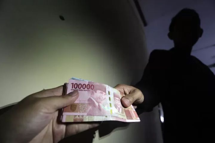 POLITIK UANG: Kasus money politic atau politik uang pada Pemilu 2024.