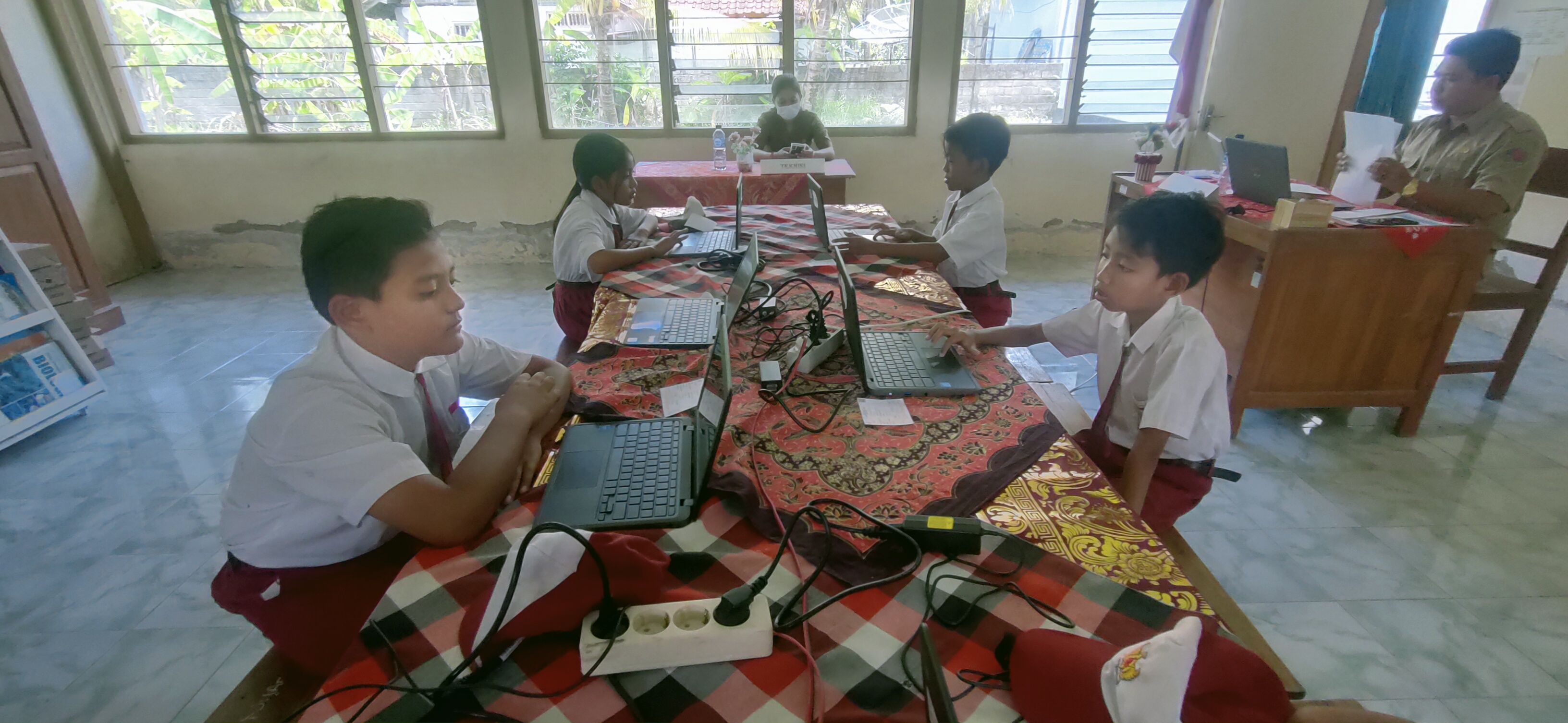 ASESMENT NASIONAL: Proses Asesment Nasional Berbasis Komputer (ANBK) yang diselenggarakan di SDN 1 Pengulon, Kecamatan Gerokgak beberapa bulan lalu.