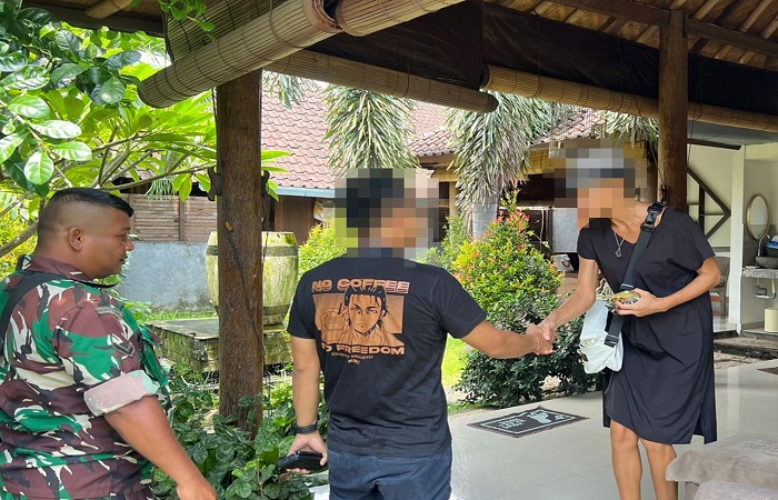 WNA Rusia diamankan Imigrasi Singaraja karena sering buat onar di Buleleng.