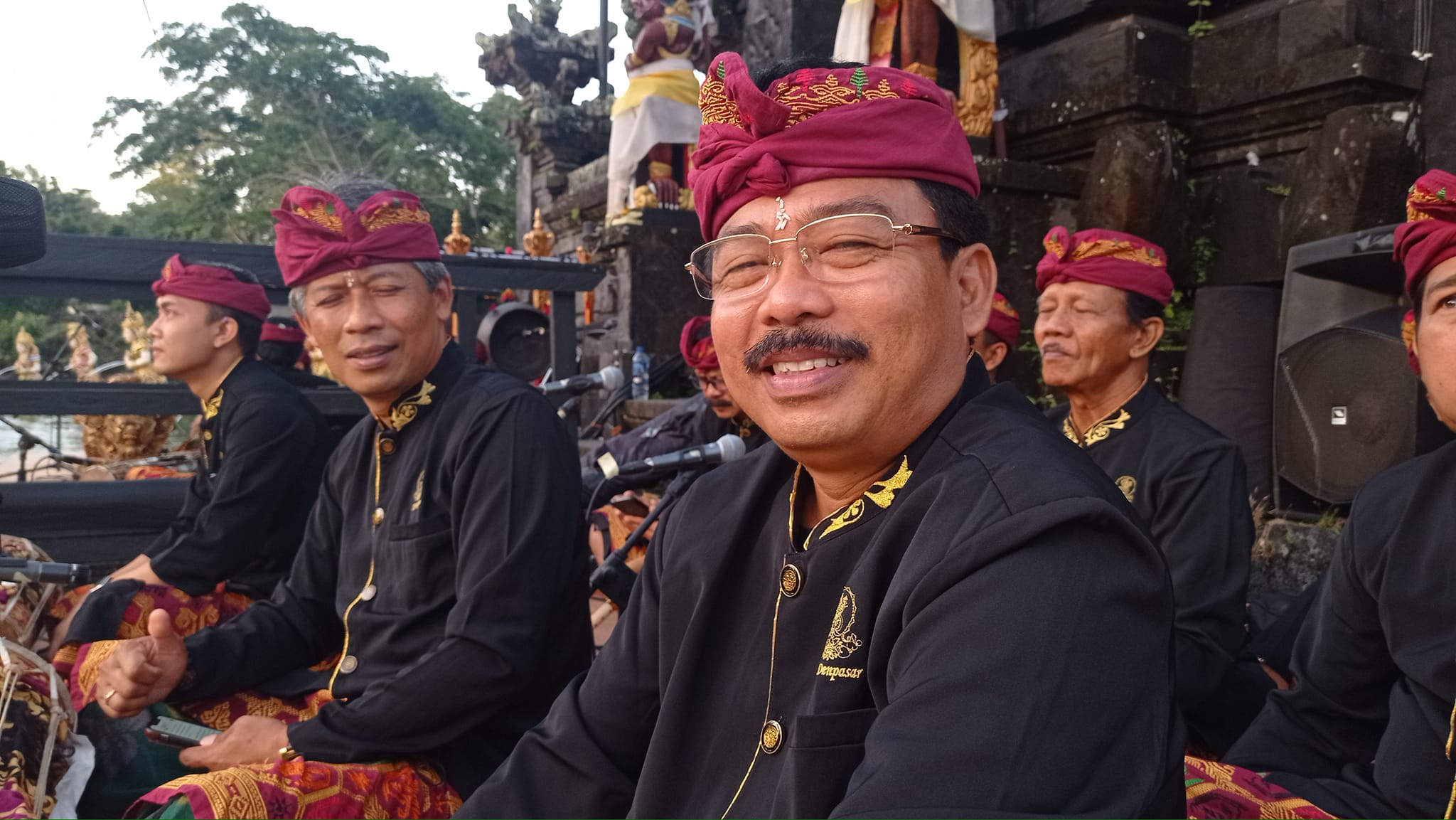 ANGKAT BICARA: Ketua Sabha Prajuru Majelis Kesenian Bali, Prof. I Komang Sudirga.