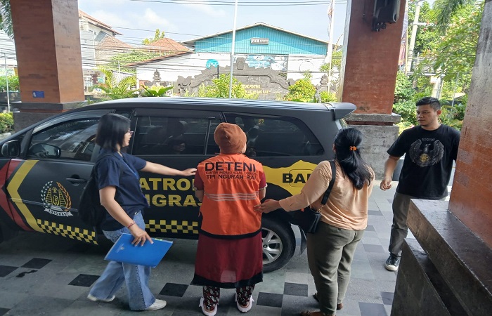 Kantor Imigrasi Kelas I Khusus Ngurah Rai Kembali melakukan pendeportasian terhadap seorang Warga Negara Asing asal India pada Selasa (9/4/2024).