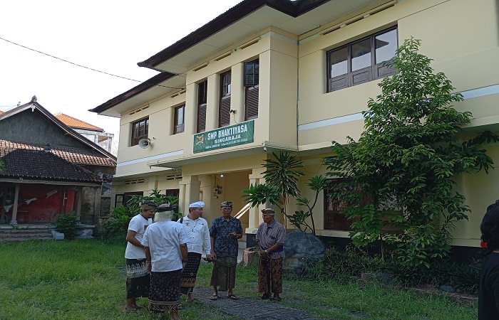 Pasca lama vakum dari dunia pendidikan Singaraja, Bhaktiyasa rencanaya akan dijadikan sekolah pendidikan Hindu.