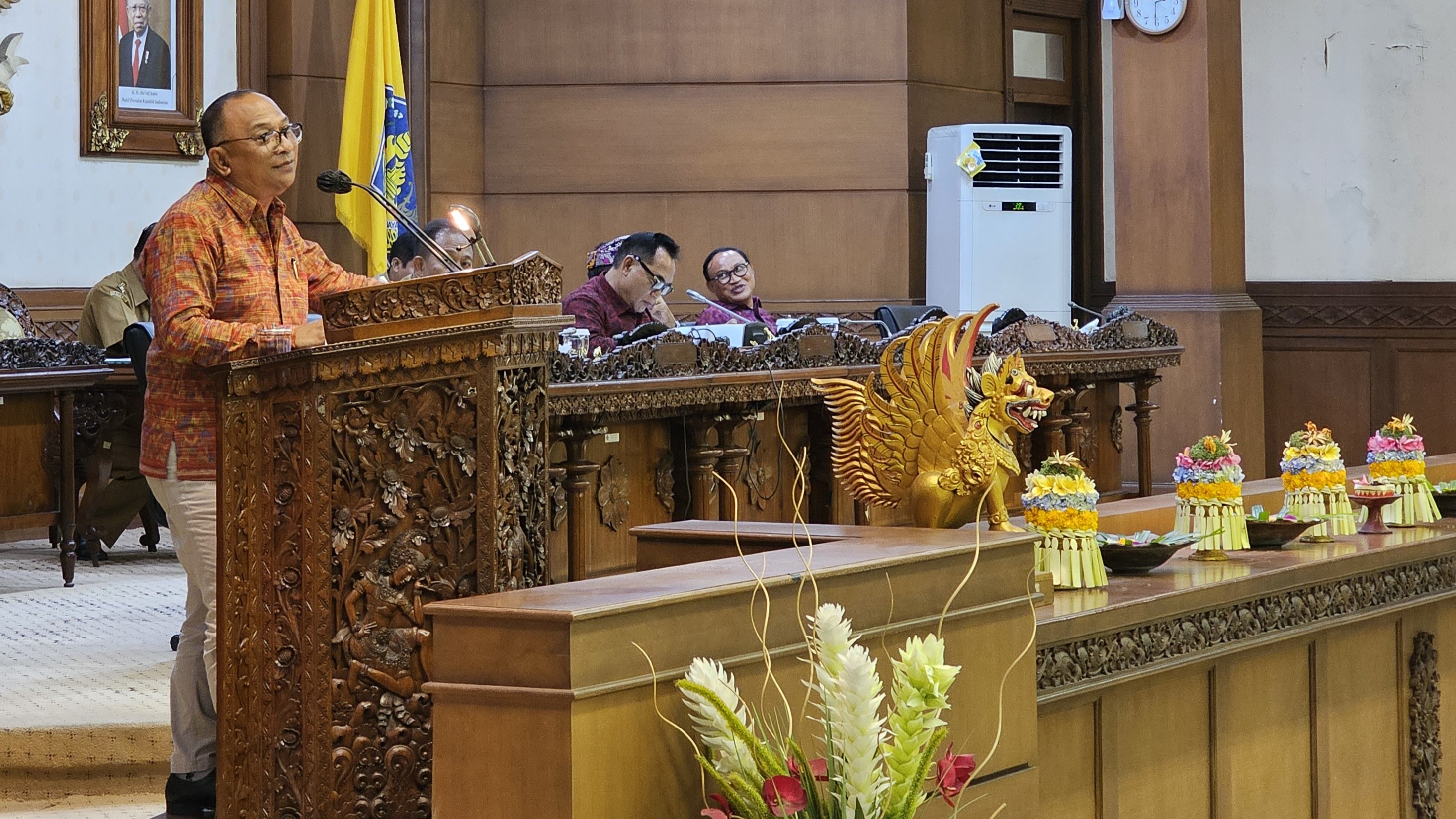 KLAIM SURPLUS: Anggota DPRD Bali, Gede Kusuma Putra mengklaim APBD Bali 2023 mengalami surplus.