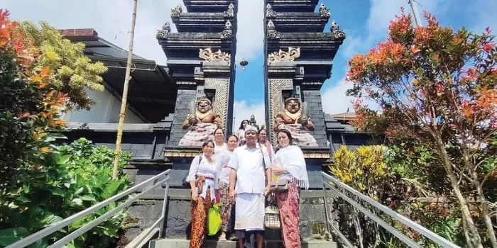 INDAH: Bangunan Pagoda di Vihara Dhammadipa Arama Desa Beji, Kecamatan Junrejo mirip dengan pagoda yang ada di Myanmar.