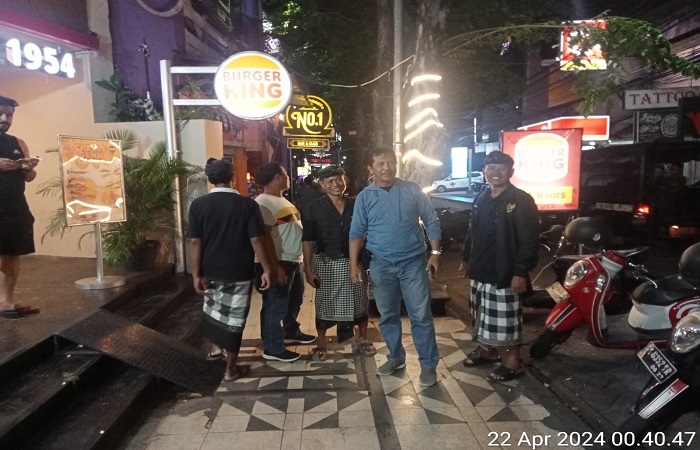 Pasutri India ngaku dijambert. Polisi dan pecalang kini tingkatkan patroli setelah maraknya aksi copet dan jambret di wilayah hukum Polsek Kuta, yang menyasar wisatawan asing.