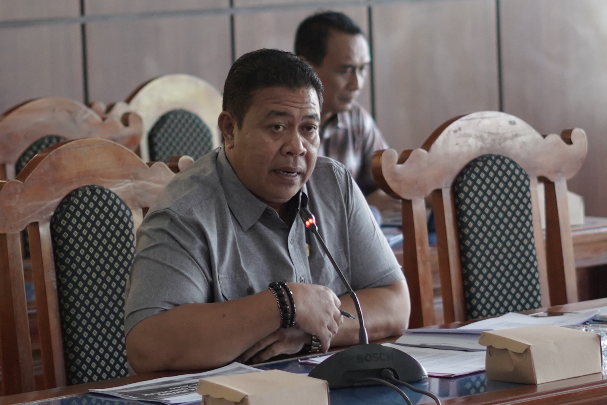 PERNYATAAN KERAS: Ketua Pansus Rencana Tata Ruang Wilayah (RTRW) DPRD Buleleng, Putu Mangku Budiasa.