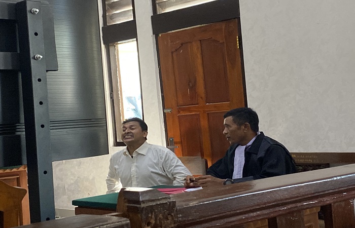 Terdakwa Mohamad Husein mengamuk di Persidangan dengan agenda mendenarkan keterangan saksi.