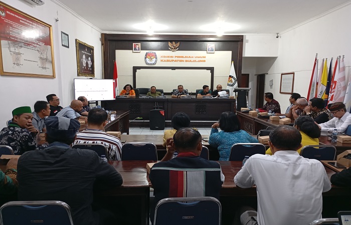 Sosialisasi calon perseorangan oleh KPUD Buleleng. Mereka pastikan akan bertindak adil baik ke bapaslon independen maupun parpol.