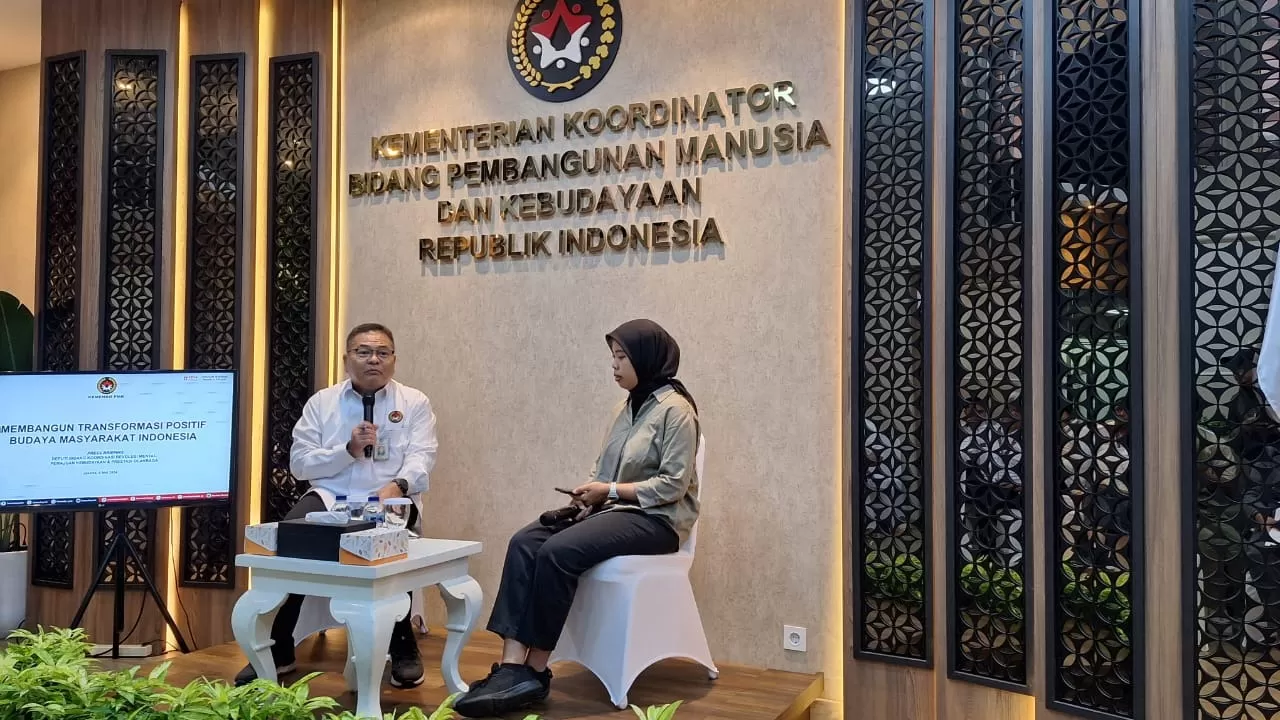 Plt Deputi Bidang Koordinasi Revolusi Mental, Pemajuan Kebudayaan, dan Prestasi Olahraga Kemenko PMK Aris Darmansyah Edisaputra dalam acara Deputy Meet The Press, Senin (6/5).