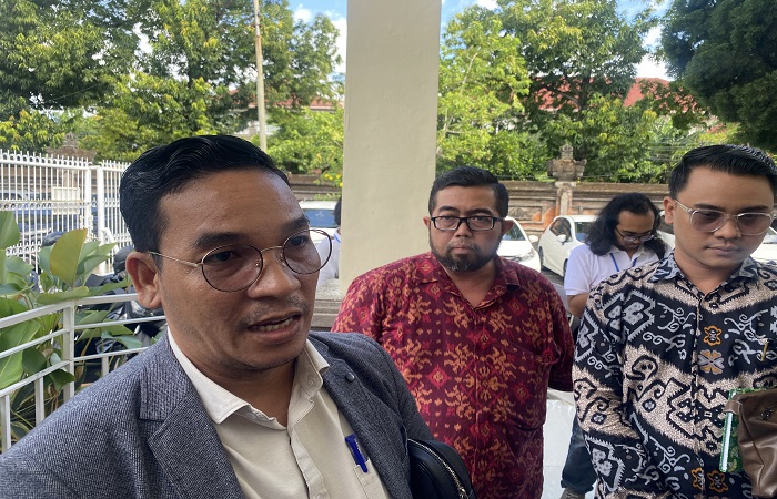 Sabam Antonius Nainggolan, yang ditemui usai persidangan didampingi tim kuasa hukum lainnya Rabu (8/5) kemarin.