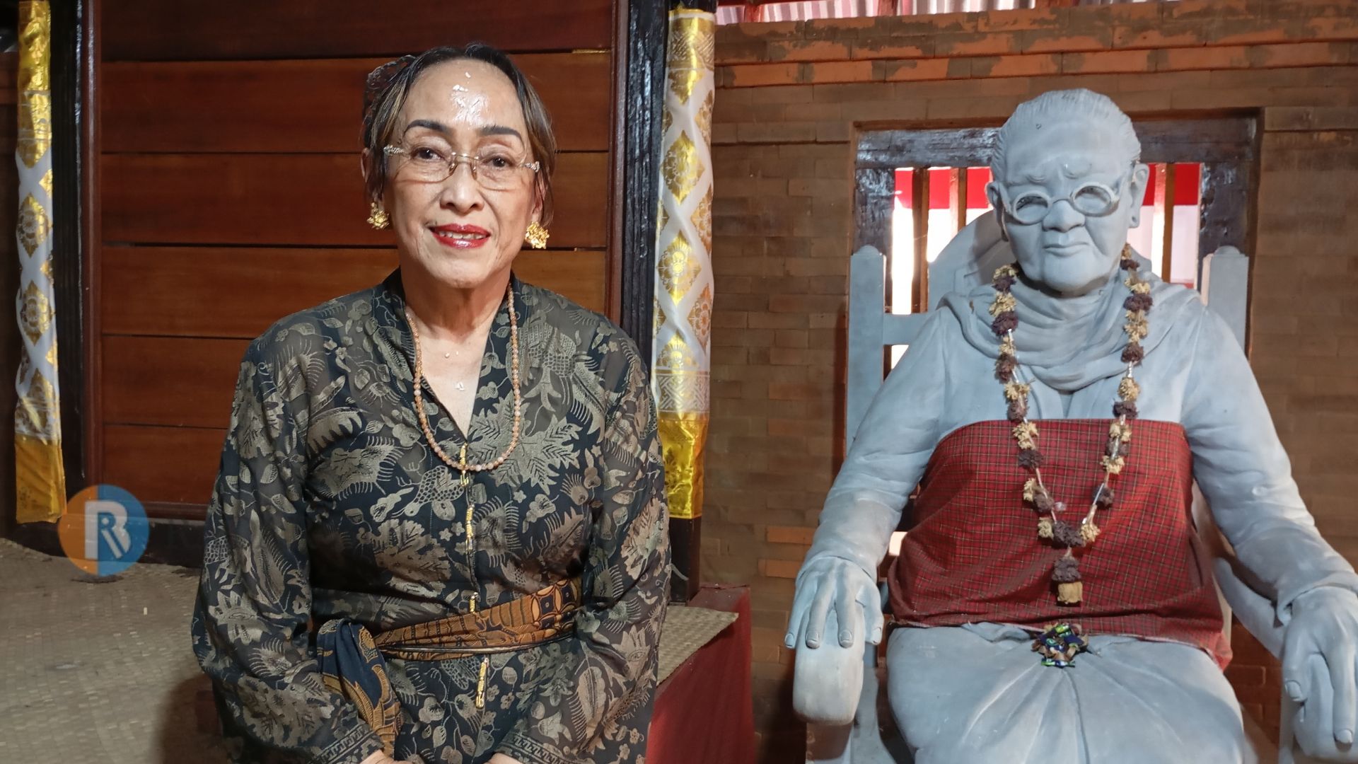 DI RUMAH EYANG: Sukmawati Soekarnoputri di Kawasan Soekarno Heritage di Buleleng. Ia akan menggelar pentas seni dalam rangka Bulan Bung Karno.