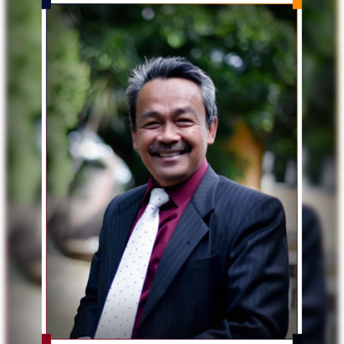 EVALUASI VOA: Pengamat Kebijakan Publik Universitas Padjajaran Bandung, Asep Sumaryana.