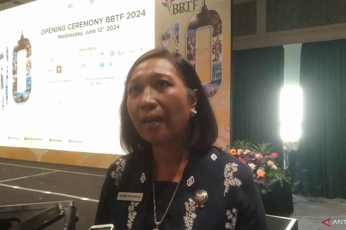 Deputi Bidang Pemasaran Kemenparekraf Ni Made Ayu Marthini di wawancarai awak media di sela pembukaan ajang pameran pariwisata BBTF ke-10 di Nusa Dua, Kabupaten Badung, Bali, Rabu (12/6/2024).