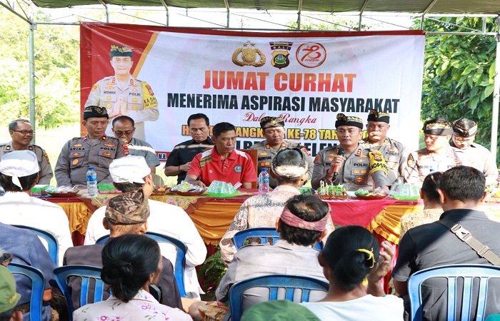 Warga Desa Jinengdalem mengeluhkan kepada polisi mengenai jalan desa yang menjadi krodit serta penggunaan knalpot brong yang lalu lalang di jalan.