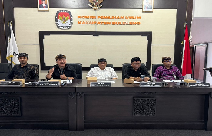 Rapat terkait perekrutan pantarlih dalam Pilkada Buleleng. KPUD Buleleng membutuhkan 2260 orang untuk tugas tersebut.