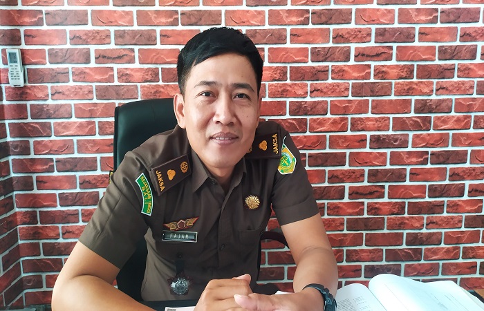 Kasiintel Kejari Jembrana Fajar Said berikan keterangan terkait kasus Lembaga Perkreditan Desa (LPD) Desa Adat Yehembang Kauh.