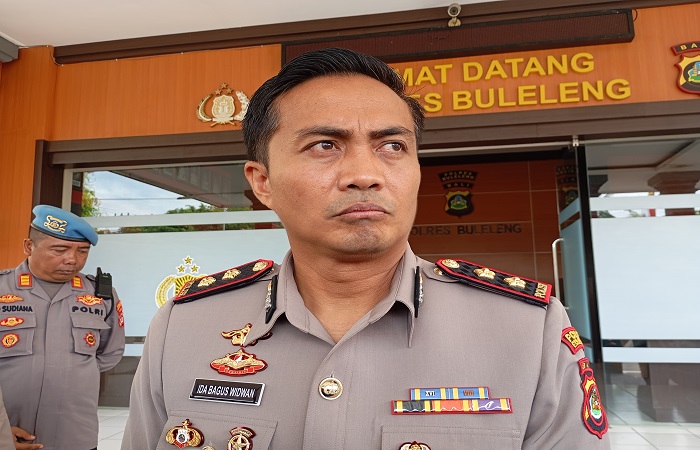 Kapolres Buleleng, AKBP Ida Bagus Widwan Sutadi mengaku tidak gentar meski tiga tersangka kasus narkotika di Buleleng kirimkan surat ke pimpinan polisi.