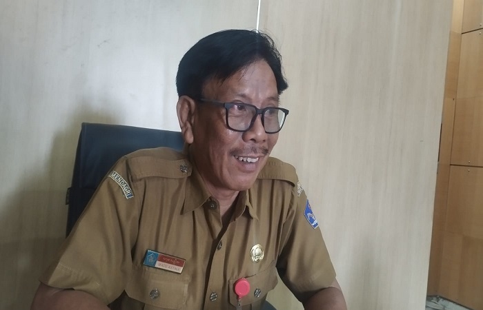 Kepala Disdikpora Buleleng, Made Astika minta sekolah agar patuhi aturan dalam pengelolaan kelas.