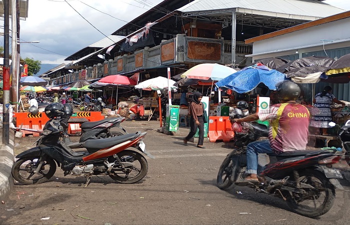 Salah satu potensi parkir yang hilang, di Jalan Durian yang berada di areal Pasar Anyar. Ini yang mengakibatkan hilangnya potensi PAD dari sektor retribusi parkir.