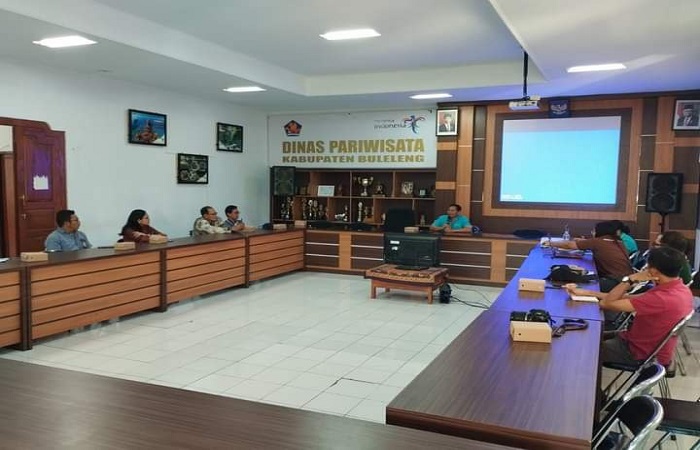 Buleleng bersiap menuju kabupaten kreatif. Dispar Buleleng pun tengah mengisi formulir sekaligus membuat naskah akademik untuk ekonomi kreatif di Bali utara.