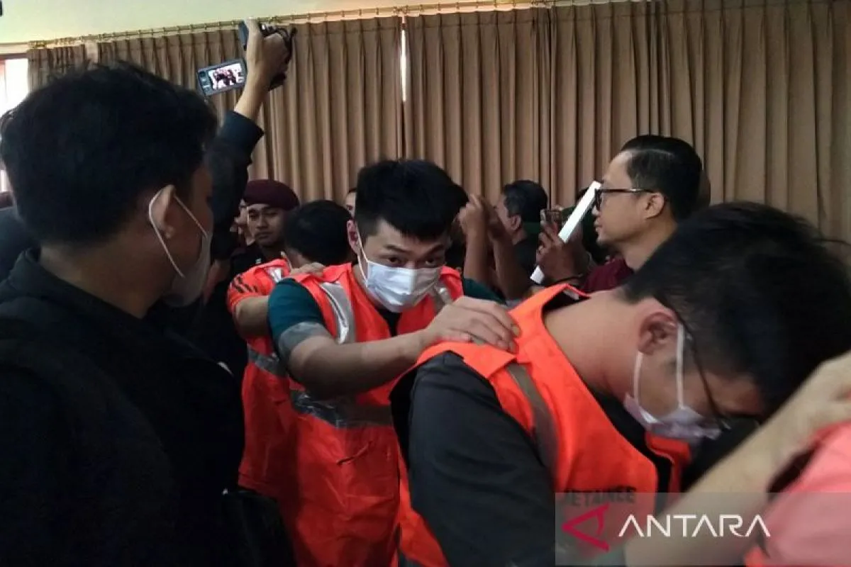 Sejumlah warga asing asal Taiwan terlibat penipuan daring di Rumah Detensi Imigrasi Denpasar di Kabupaten Badung, Bali, Jumat (28/6/2024).