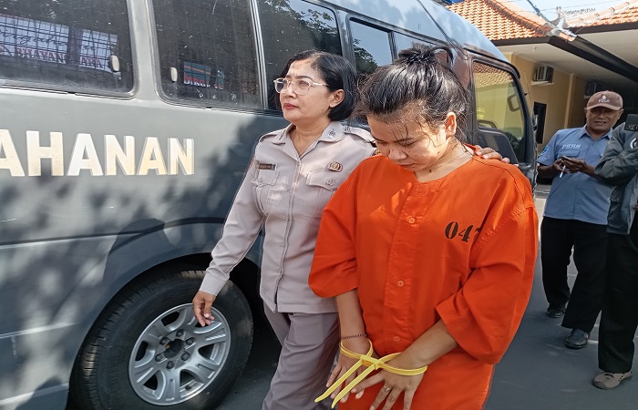 KYS dan MR dalam rilis polisi. Pasangan kekasih ini terlibat tindak pidana narkotika.