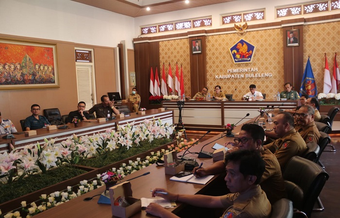 Rapat koordinasi antara pemerintah daerah dengan pemerintah pusat. Ini juga sekaligus koordinasi mengenai langkah pemerintah dalam menanggulangi polio.