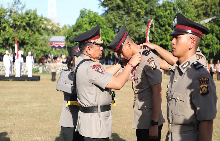 Pelantikan bintara remaja di SPN Polda Bali Singaraja oleh Wakapolda Bali, Brigjen Pol I Gusti Kade Budhi Harryarsana.