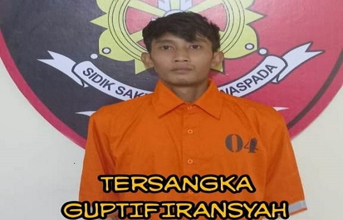 Pelaku pencurian motor ojol ditahan di sel tahanan Polresta Denpasar.