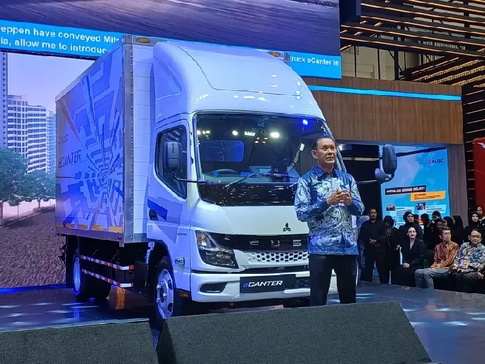 Fuso eCanter slaha satu line up yang diluncurkan KTB di GIIAS 2024.