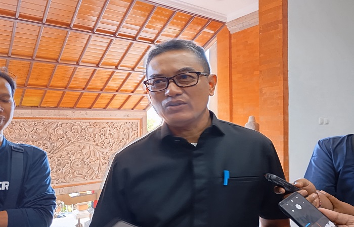 I Nyoman Sutjidra dan Gede Supriatna diisukan jadi jagoan PDIP di Pilkada Buleleng 2024.