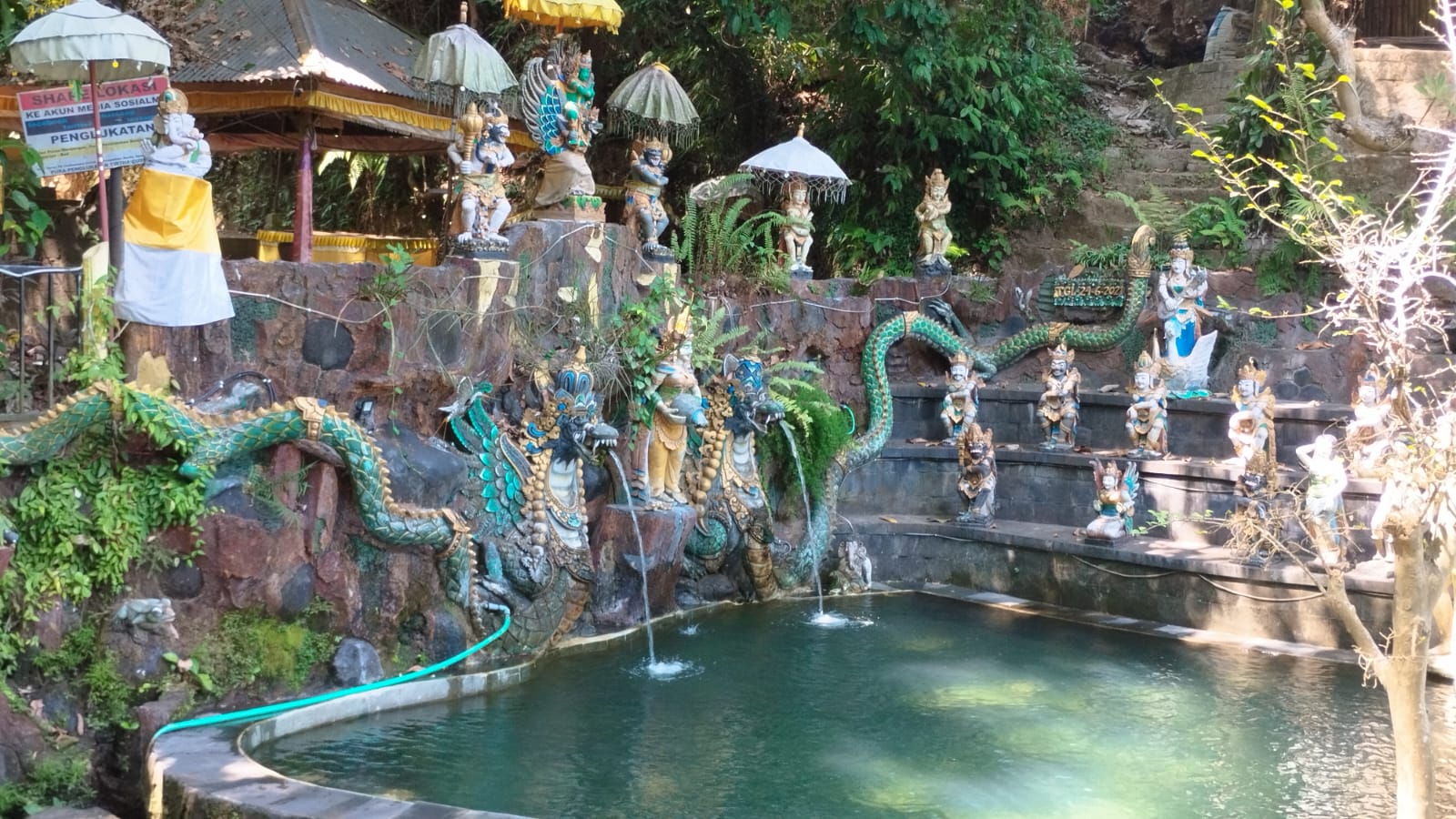 LOKASI MELUKAT: Pura Sudamala di Desa Adat Petandakan. Pura ini menjadi rujukan menjalani pengobatan non medis.