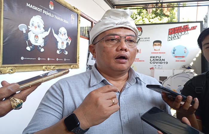 Ketua KPUD Buleleng, Komang Dudhi Udiyana sebut DPS Pilkada Buleleng 2024 yang telah ditetapkan menurun sekitar dua persen dari DPT Pemilu 2024.