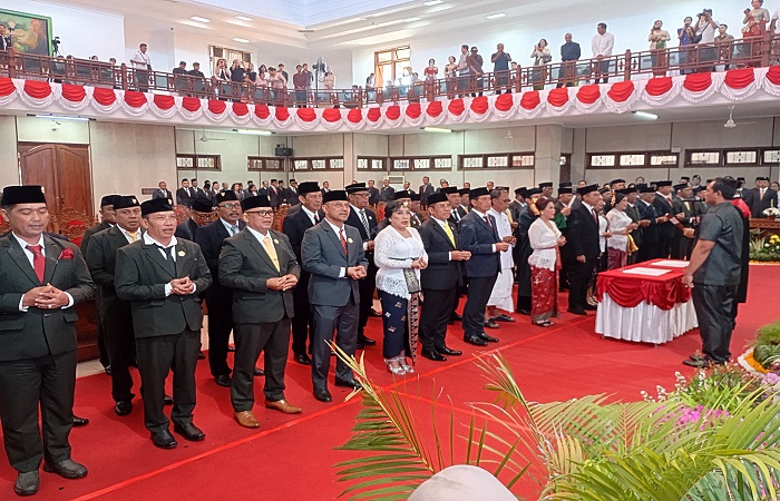 45 Anggota DPRD Buleleng periode 2024-2029 resmi dilantik. Sebanyak 12 orang merupakan wajah baru di rumah wakil rakyat itu.
