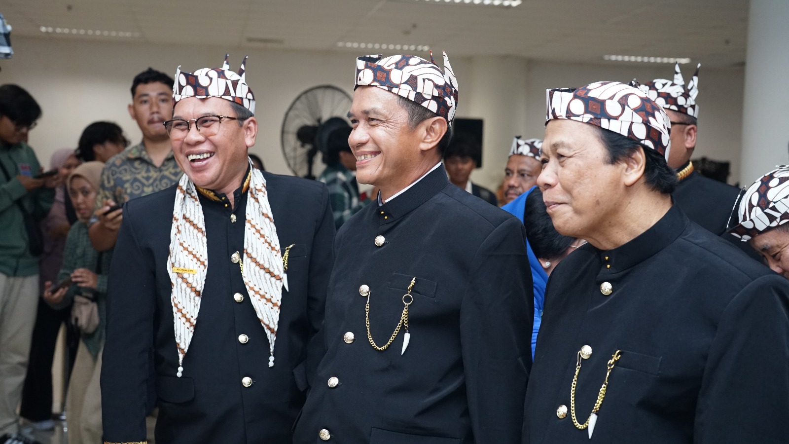 FORUM REKTOR: Rektor Universitas Pendidikan Ganesha , Prof. Dr. Wayan Lasmawan (paling kiri) dalam acara Konaspi di Surabaya.