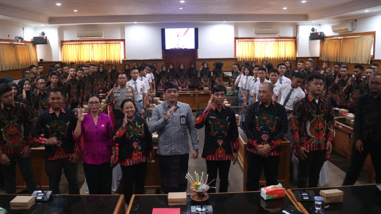STUDI BANDING: Rombongan Pemkot Blitar saat melakukan kunjungan studi banding ke Buleleng dalam pembinaan Paskibraka.
