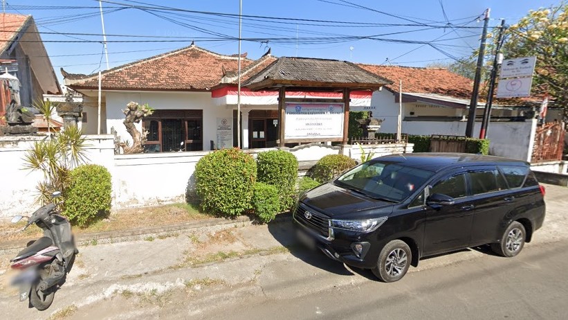 PERUSAHAAN DAERAH: Kantor Perumda Swatantra di Jalan Cempaka, Singaraja.