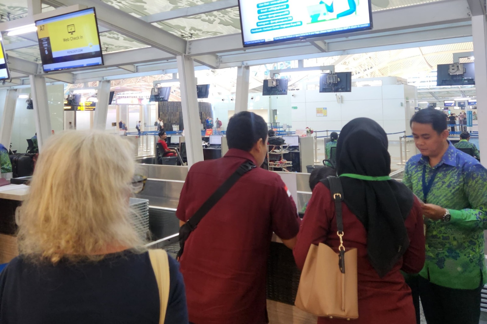 DEPORTASI: Kantor Imigrasi Singaraja melakukan deportasi terhadap WNA asal Swiss berinisial HED.