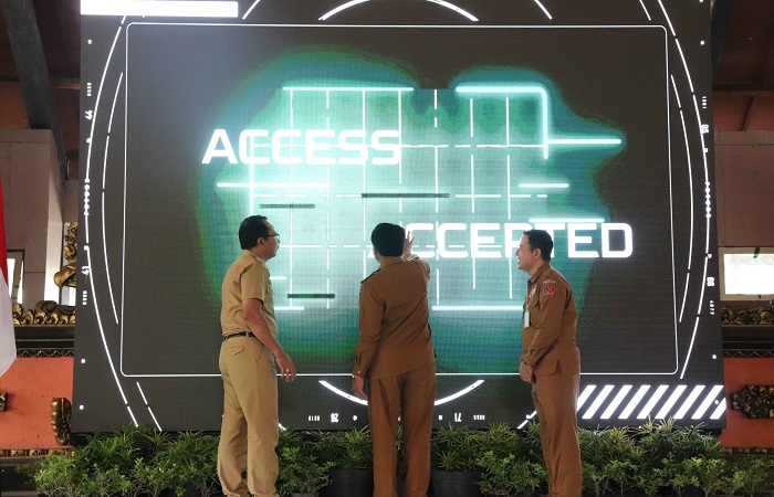 Pemkab Buleleng melalui Disdukcapil meluncurkan inovasi AKU FANTASTIS, dalam rangka mempermudah pelayanan administrasi kependudukan.
