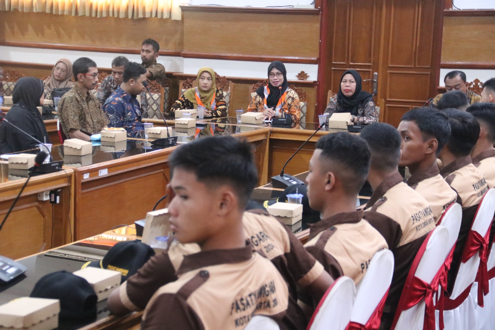 STUDI BANDING: Rombongan Pramuka dari Kwarcab Kota Surakarta melakukan kunjungan studi banding ke Buleleng.