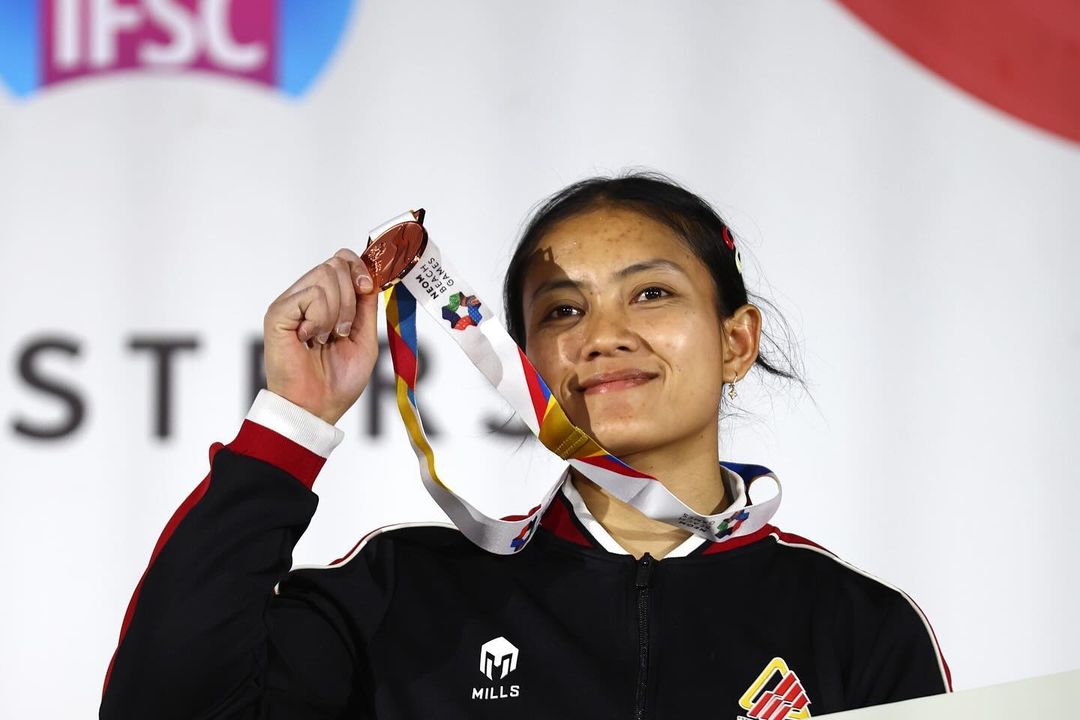 Atlet panjat tebing asal Buleleng, Desak Made Rita Kusuma Dewi saat berhasil meraih medali perunggu pada kompetisi Neom IFSC di Arab Saudi. Di Porprov Bali ia tak ikut tahun ini karena regulasi.