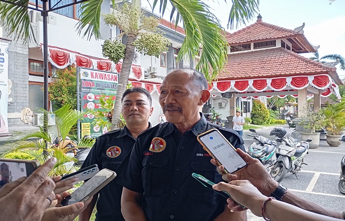 Terkait dugaan jual beli tanah negara di Bukit Ser, Desa Pemuteran, Kecamatan Gerokgak, LSM Garda Tipikor Indonesia (GTI) Provinsi Bali langsung mendatangi Kantor Pertanahan Kabupaten Buleleng.