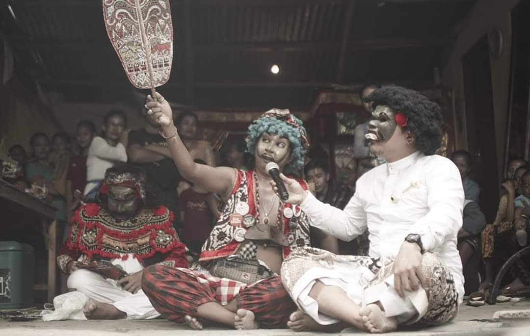 MELESTARIKAN TRADISI: Penampilan Sekaa Bondres Sunari Bajra pada sebuah acara.