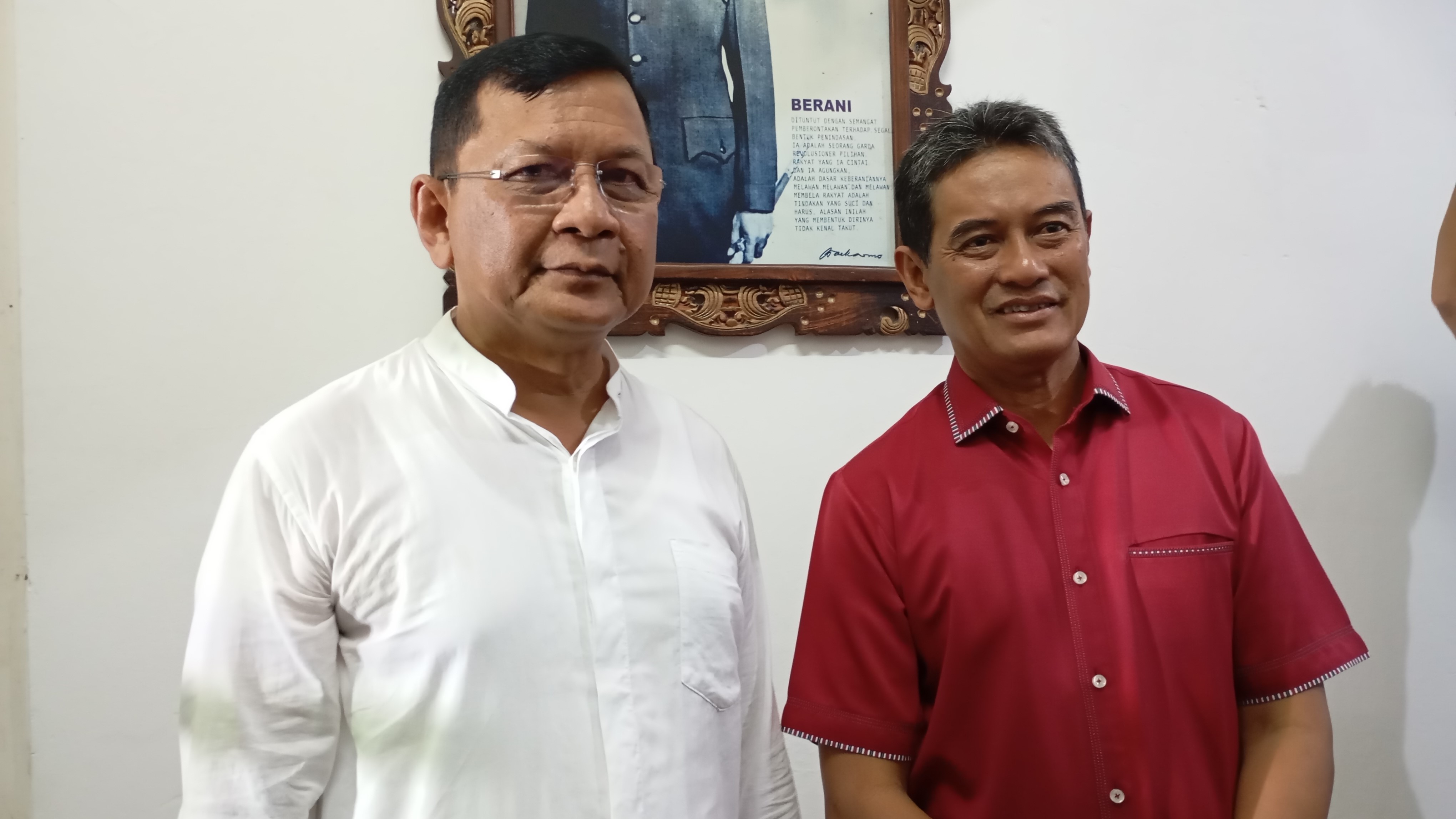 KOMPAK: Calon Bupati Buleleng, Nyoman Sutjidra (kiri) dan Calon Wakil Bupati Buleleng, Gede Supriatna (kanan).
